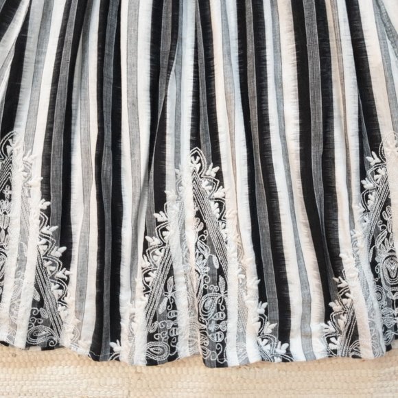 Plenty by Tracy Reese B&W Stripe Embroidered Flare Dress Size 8 Like New - Picture 2 of 12